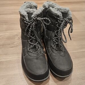 JBU Women's Alaska Black Winter Boots In Size 8M Black/Gray